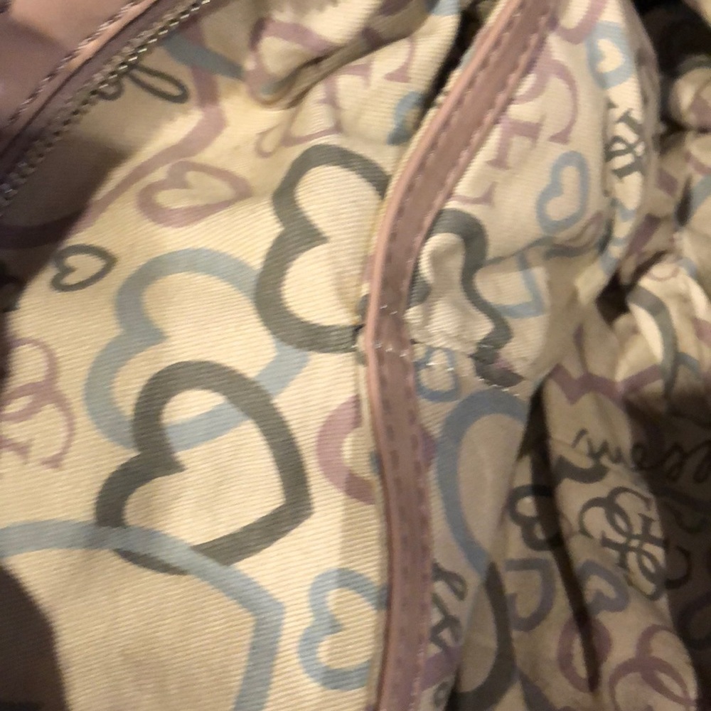 🔥GUESS HANDBAG🔥 - Picture 5 of 8